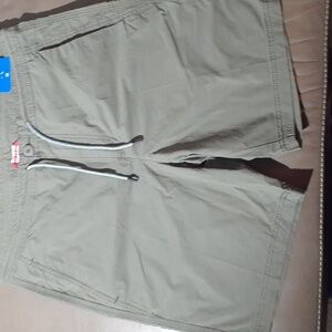 NWT Men's Union Bay Shorts - Size: 36 - Army Green